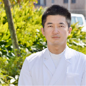 院長 河野稔文